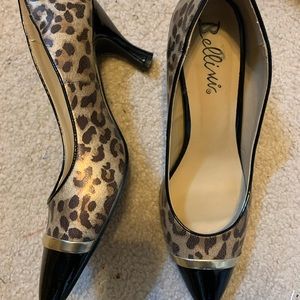 Leopard print pumps